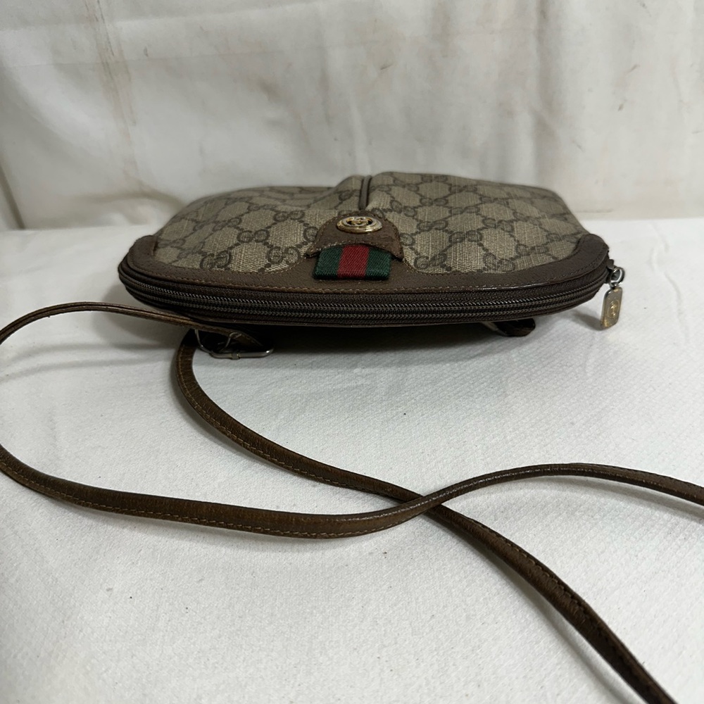 Gucci Shoulder Bag - Picture 6 of 10